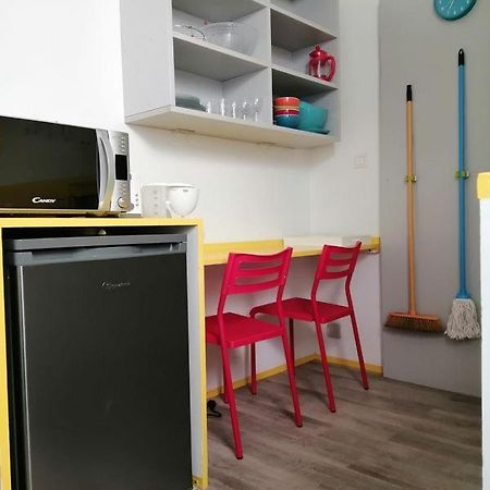 Residence Les Volets Bleus: Studio De 30 M² Classe 2 * Рошфор Экстерьер фото