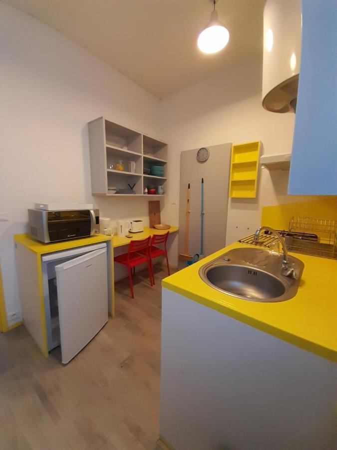 Residence Les Volets Bleus: Studio De 30 M² Classe 2 * Рошфор Экстерьер фото