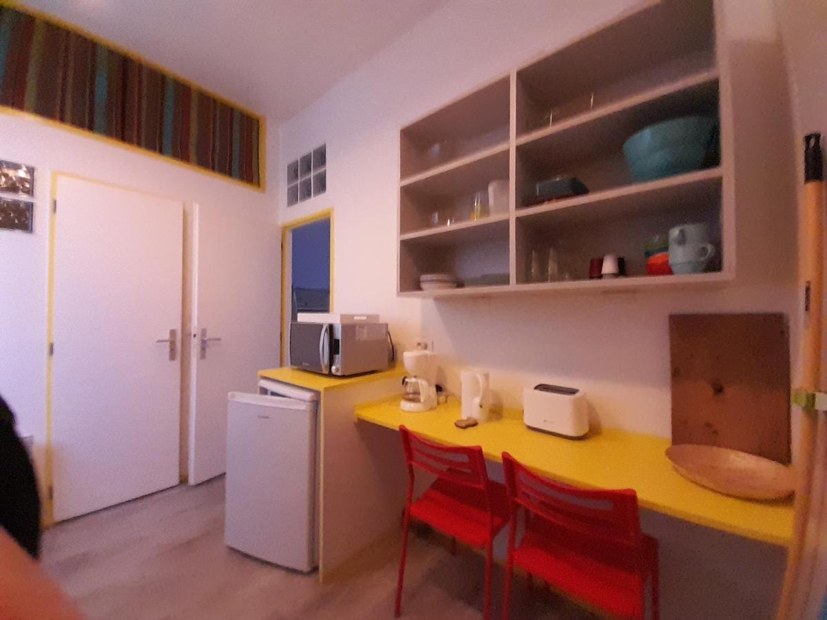 Residence Les Volets Bleus: Studio De 30 M² Classe 2 * Рошфор Экстерьер фото